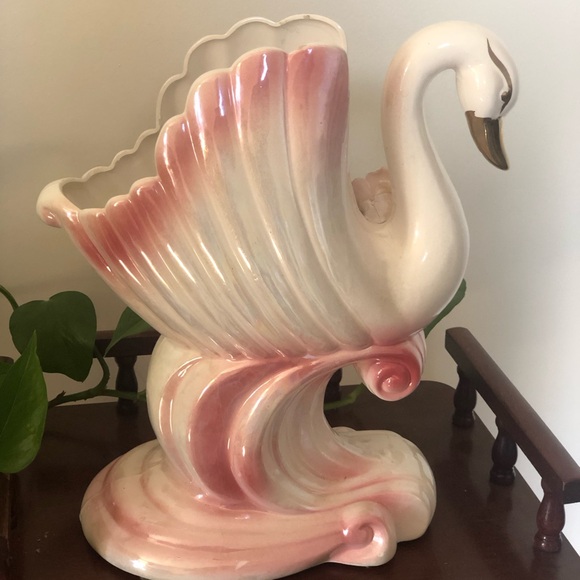 Vintage Pink and Cream Swan Vase - Picture 5 of 8